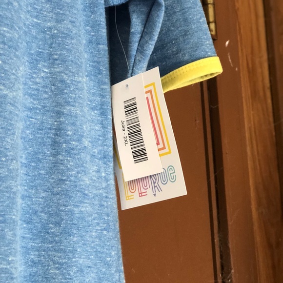 💥July sale💥 LulaRoe Julia 2XL - Picture 1 of 3